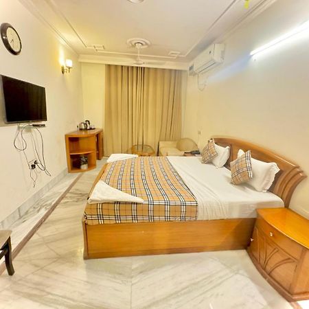 Hotel Pablas International, New Delhi, Near Metro Luaran gambar