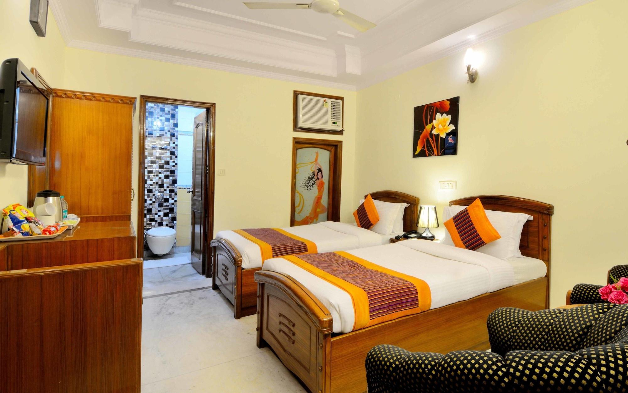 Hotel Pablas International, New Delhi, Near Metro Luaran gambar