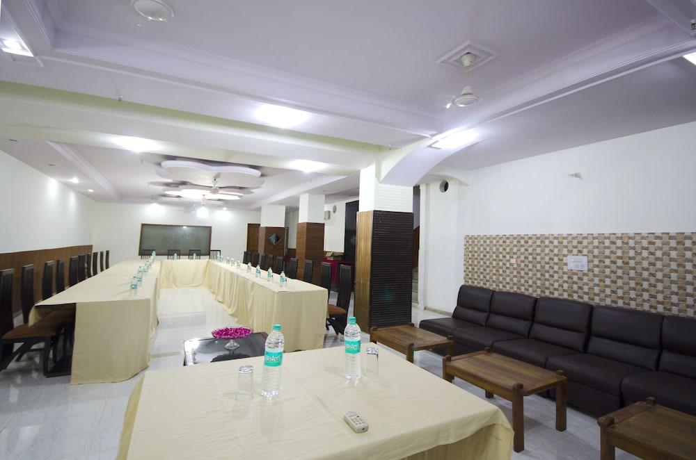 Hotel Pablas International, New Delhi, Near Metro Luaran gambar