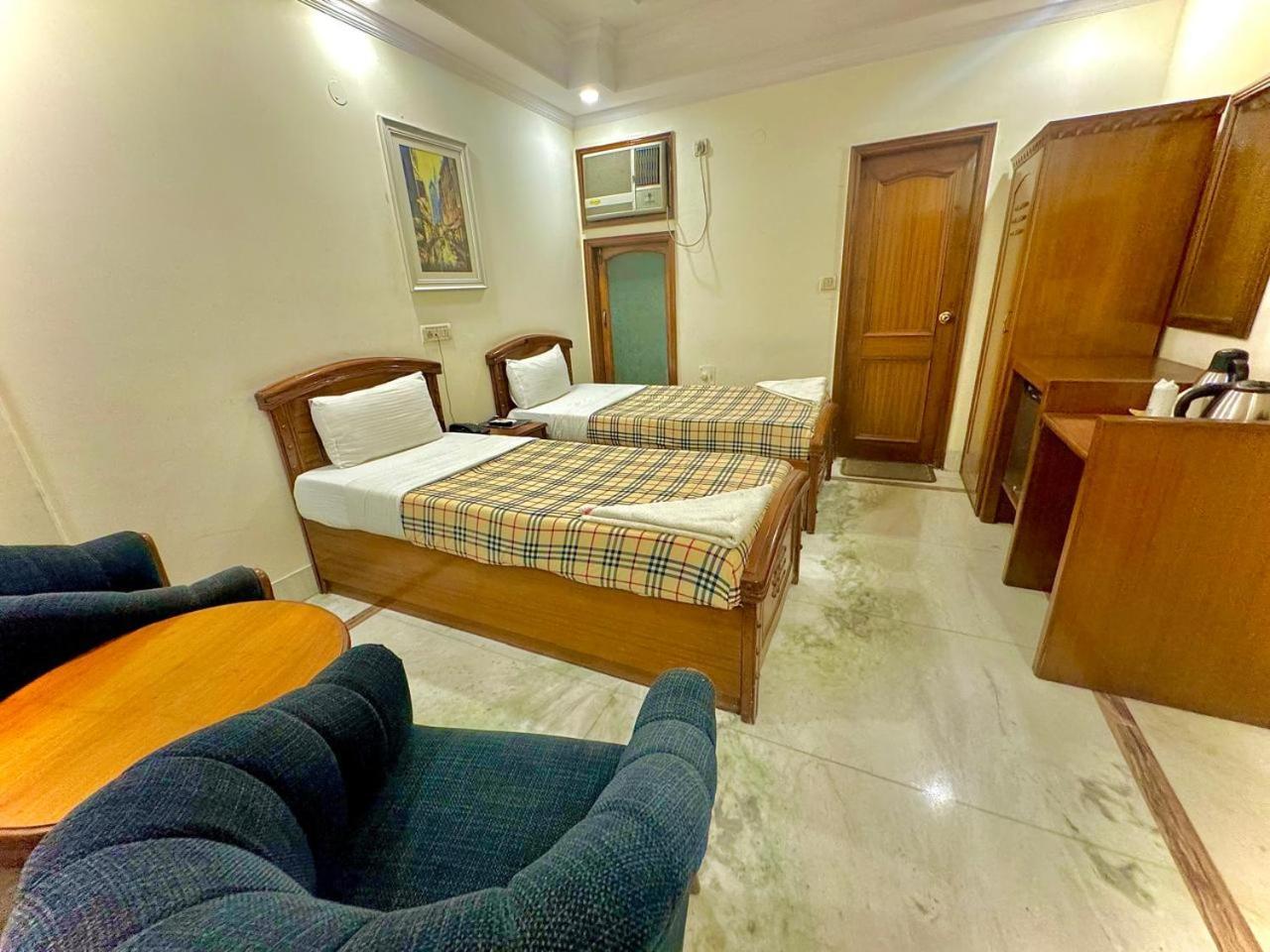 Hotel Pablas International, New Delhi, Near Metro Luaran gambar