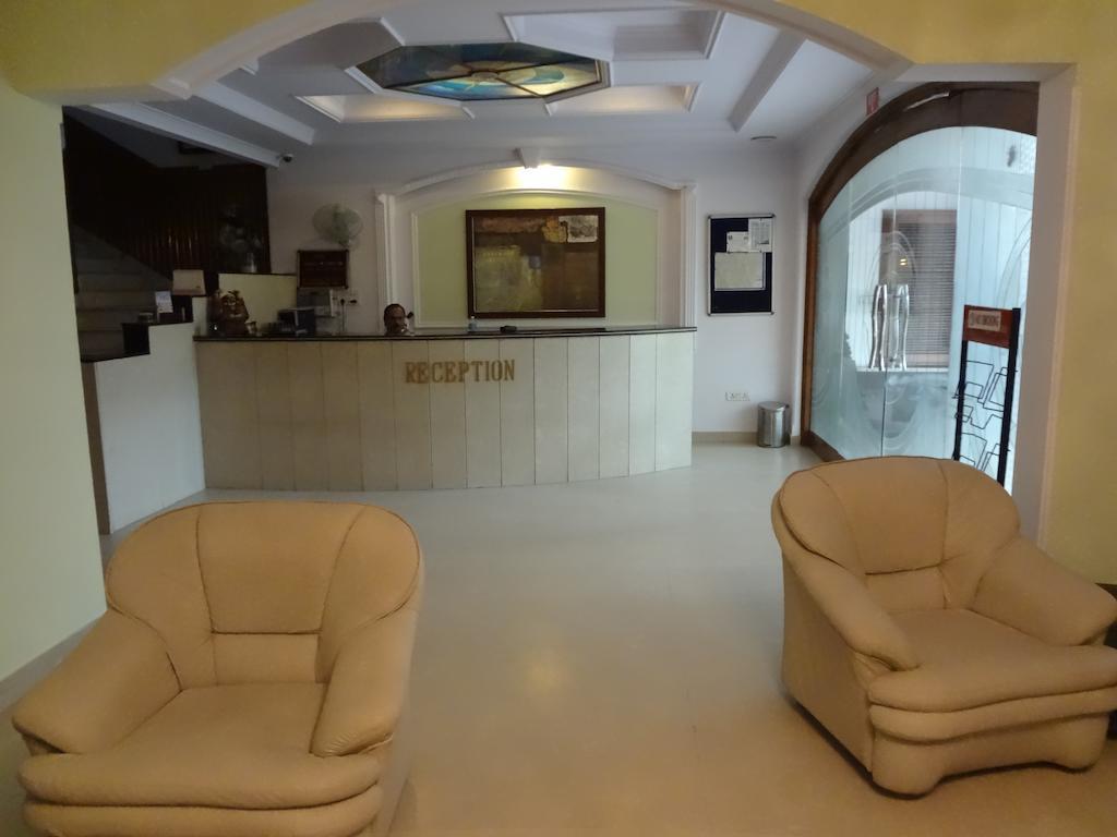 Hotel Pablas International, New Delhi, Near Metro Luaran gambar
