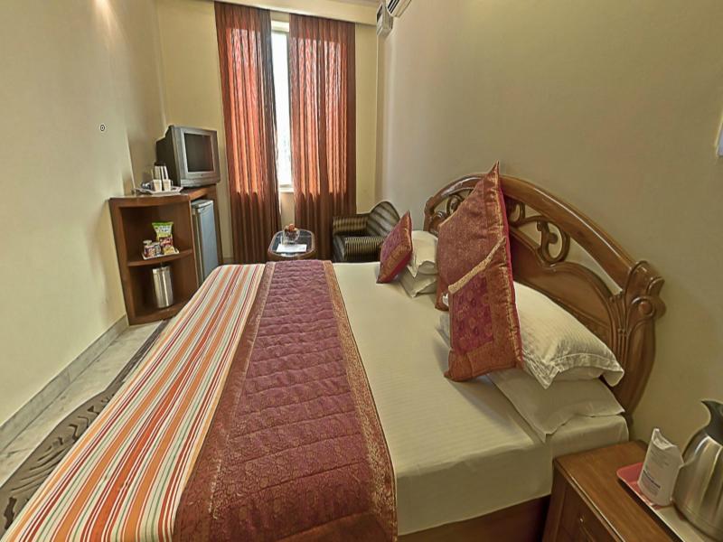Hotel Pablas International, New Delhi, Near Metro Luaran gambar