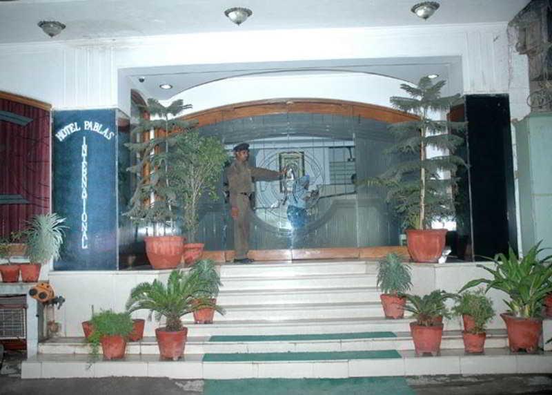 Hotel Pablas International, New Delhi, Near Metro Luaran gambar