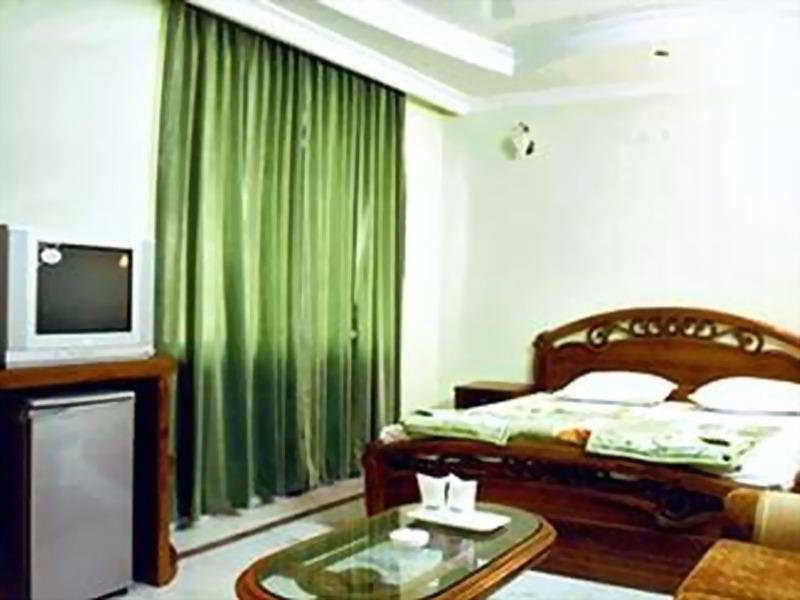 Hotel Pablas International, New Delhi, Near Metro Luaran gambar
