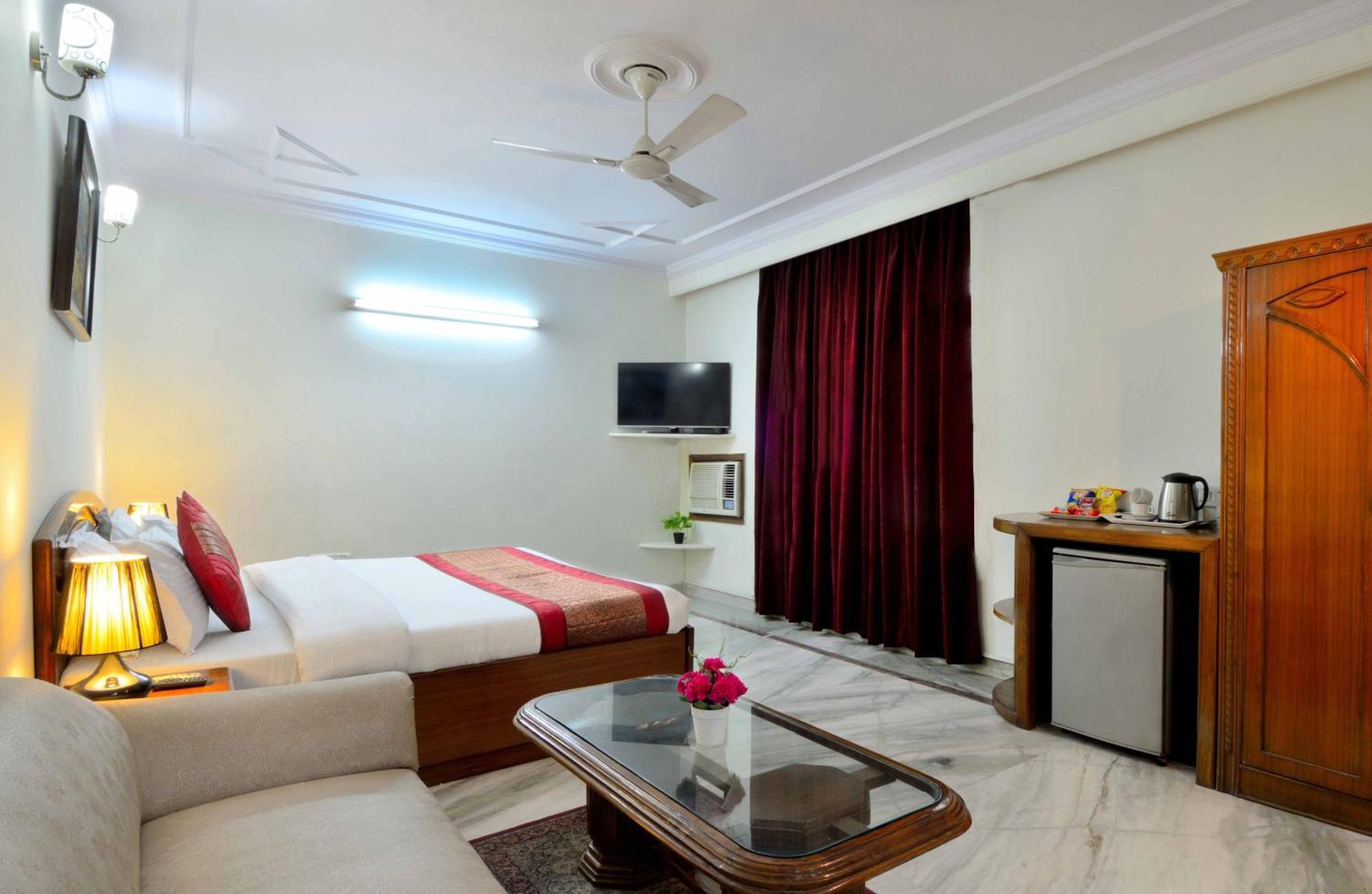 Hotel Pablas International, New Delhi, Near Metro Luaran gambar
