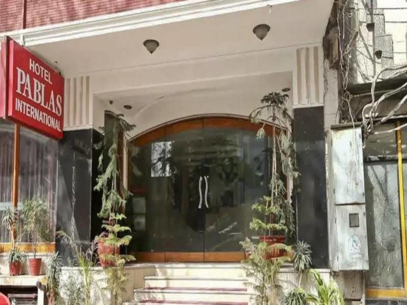 Hotel Pablas International, New Delhi, Near Metro Luaran gambar