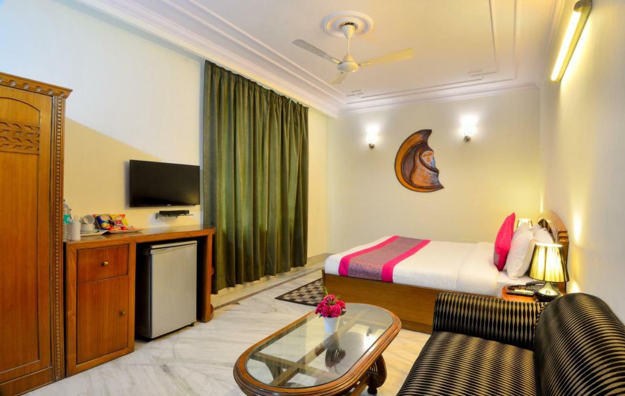 Hotel Pablas International, New Delhi, Near Metro Luaran gambar