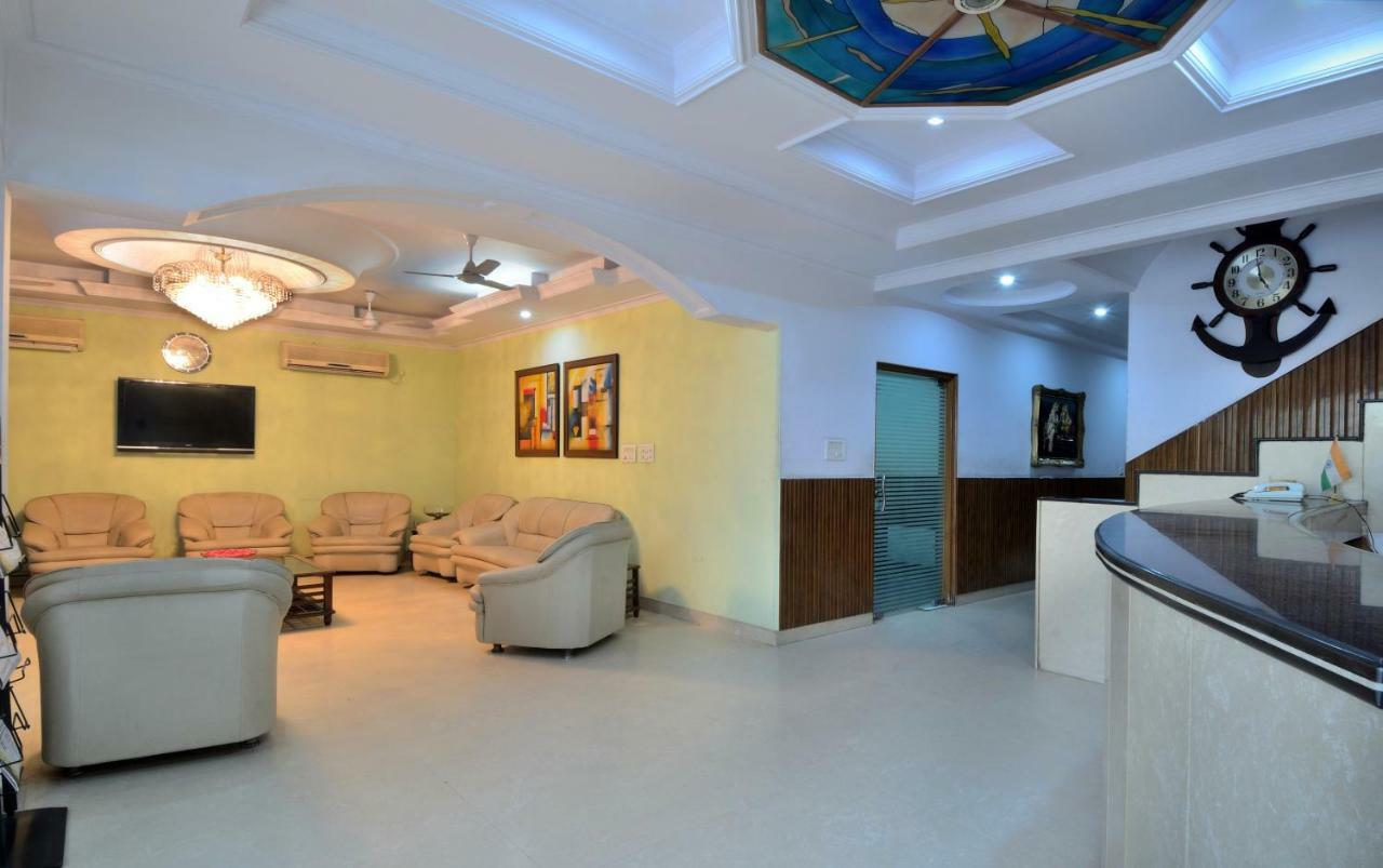 Hotel Pablas International, New Delhi, Near Metro Luaran gambar