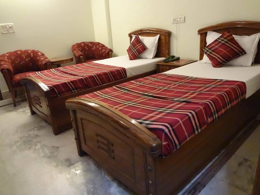 Hotel Pablas International, New Delhi, Near Metro Luaran gambar